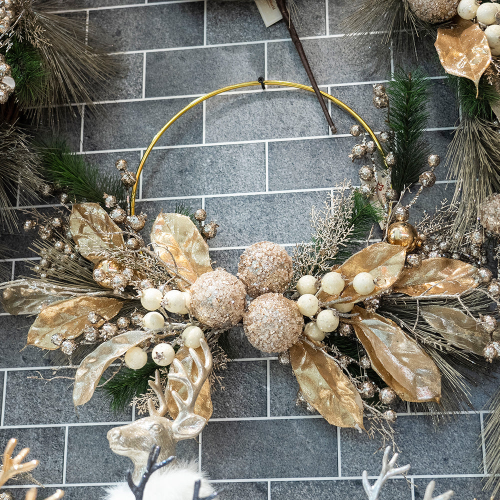 Golden Style Artificial Christmas Wreath With Plastic Christmas Ball Half Decorative Wreaths For Christmas Decorations