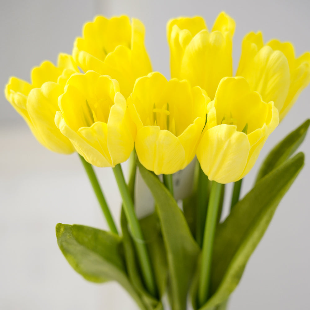 Wholesale Tulips 7head PU Materials Artificial Flower Silicon Tulips Decoration Flowers For Daily Home Decor or Holiday Decor