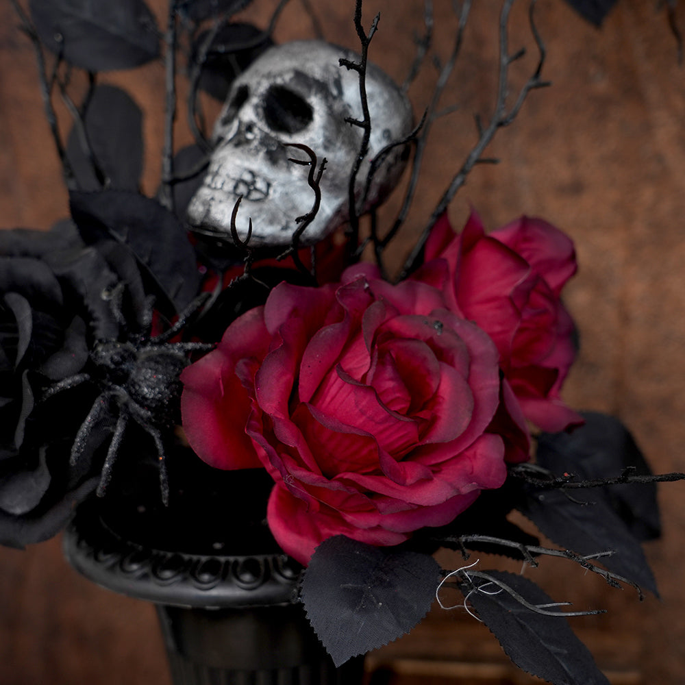 Light Luxury Halloween Flower Pot With Artificial Flower and Halloween Skeletons For Halloween Home Decor