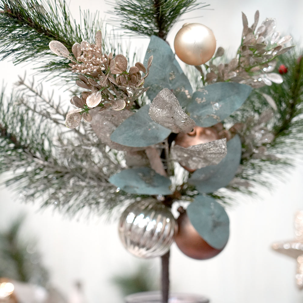 Festival Decoration Pick Plastic Christmas Ball Branches Pine Christmas Decor Branches for Festival Christmas D