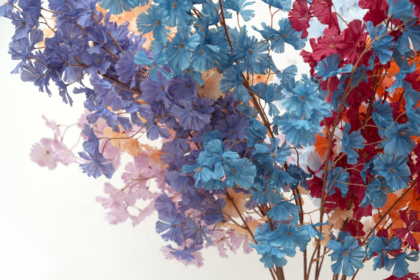 Wholesale Artificial Flower Long Floral Spray Artificial Plants and Flowers Arrangement for Home Wedding Decorations