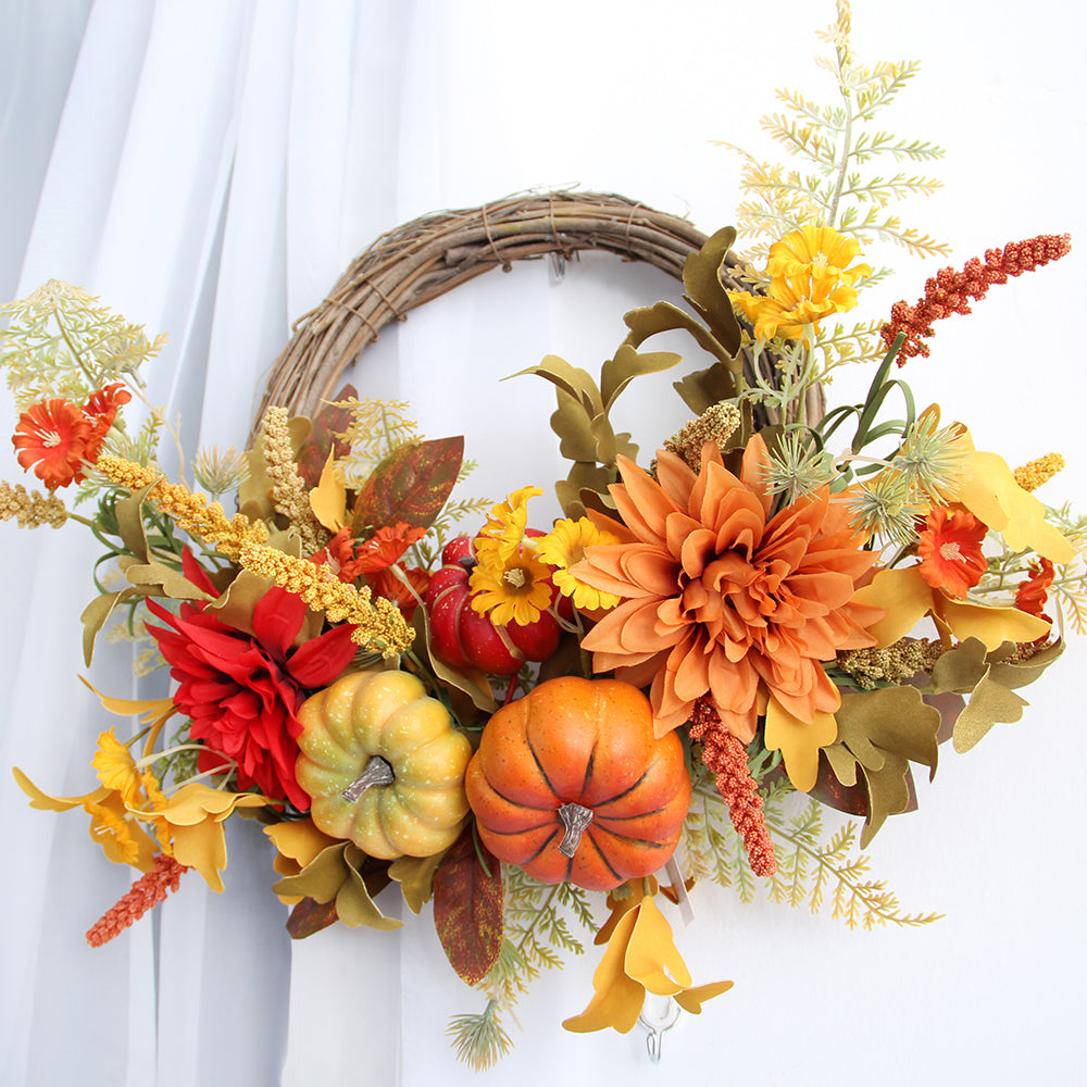 Factory Direct Artificial Dried Flowers Wreath Christmas Wreath Door Decoration Artificial Wreaths For Front Door