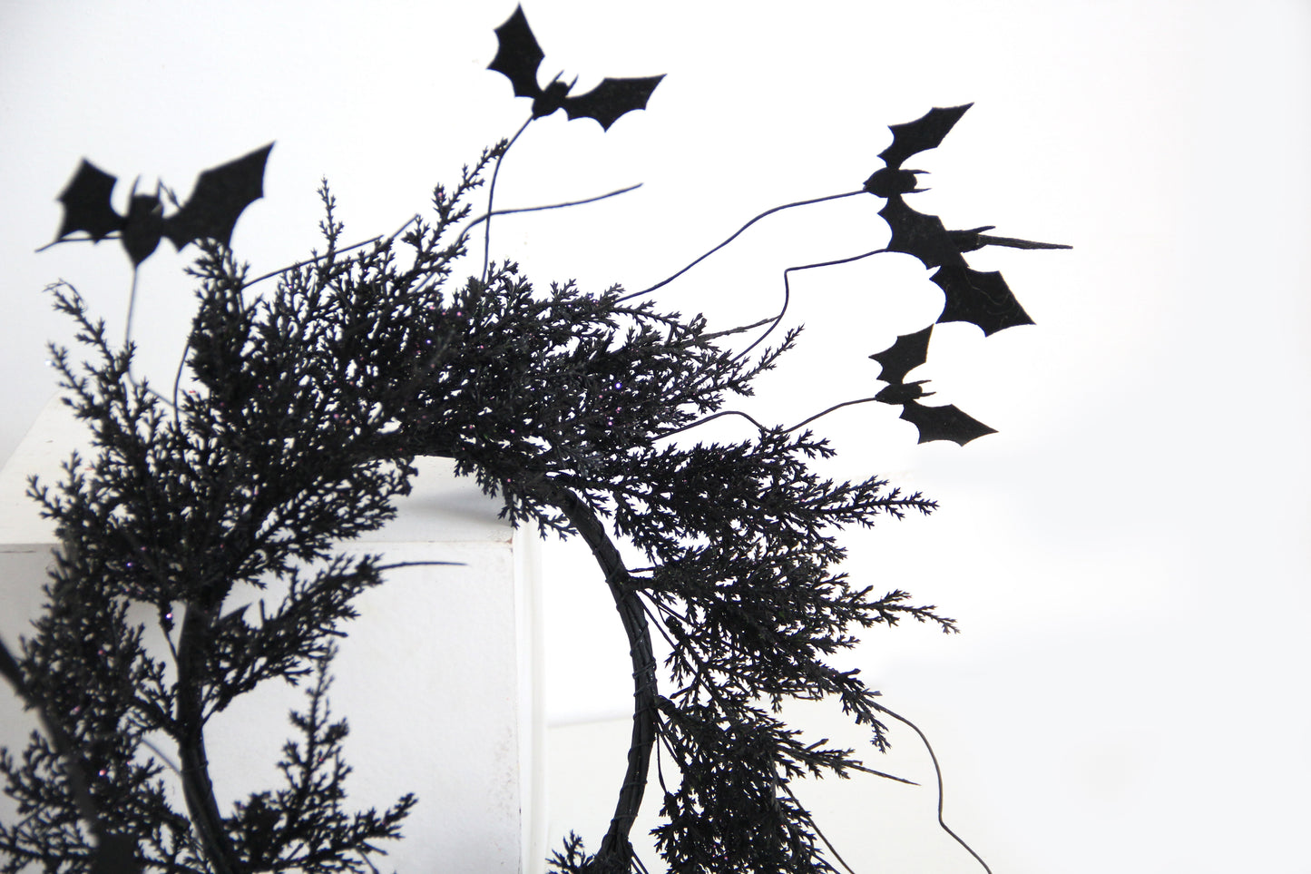 Factory wholesale Black Halloween Wreath Bat Wreath Door Wreath with Glitter Bats Decorations Halloween Party
