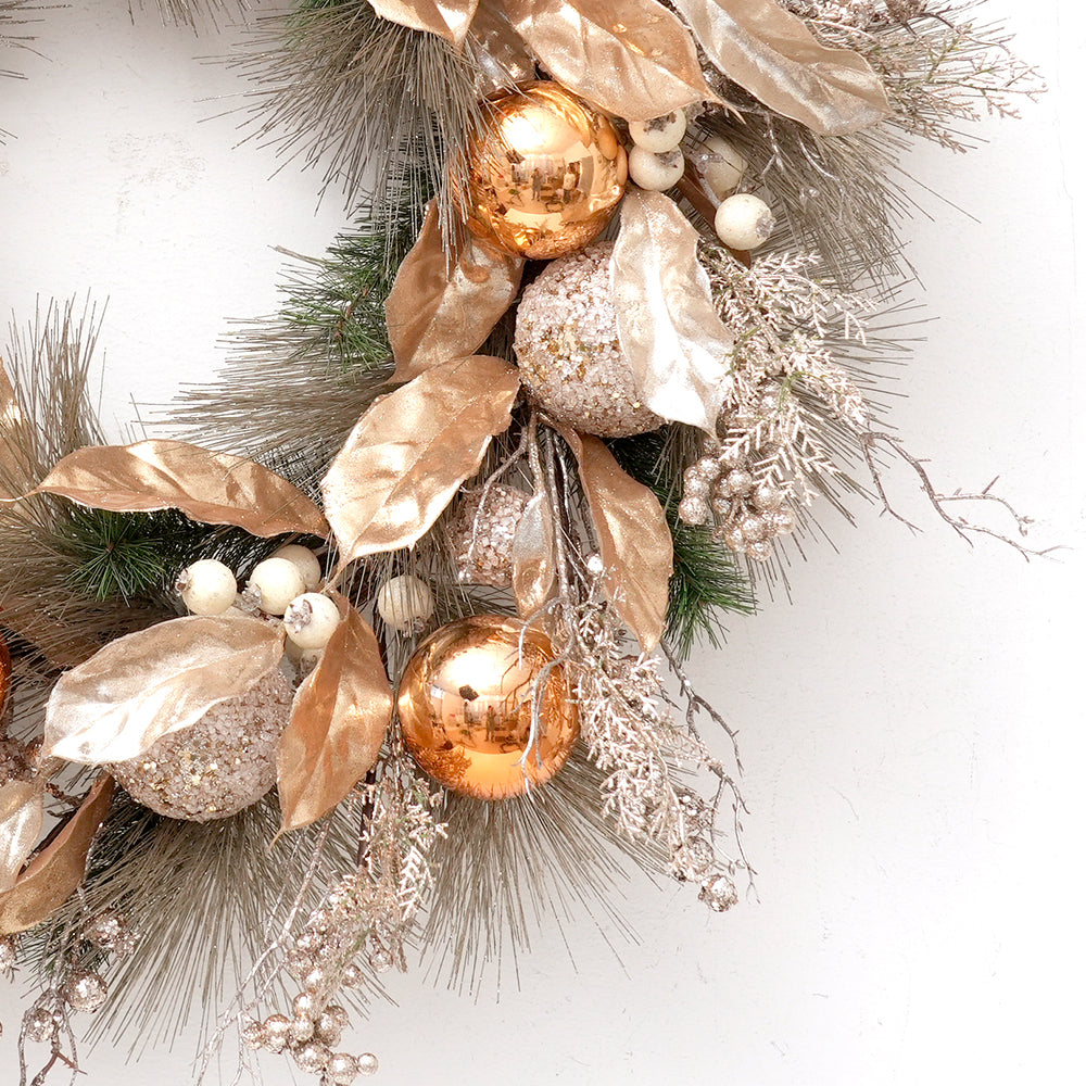 Hot Sale Artificial Grass Christmas Wreath With Plastic Christmas Ball Decorative Wreaths For Christmas Decorations