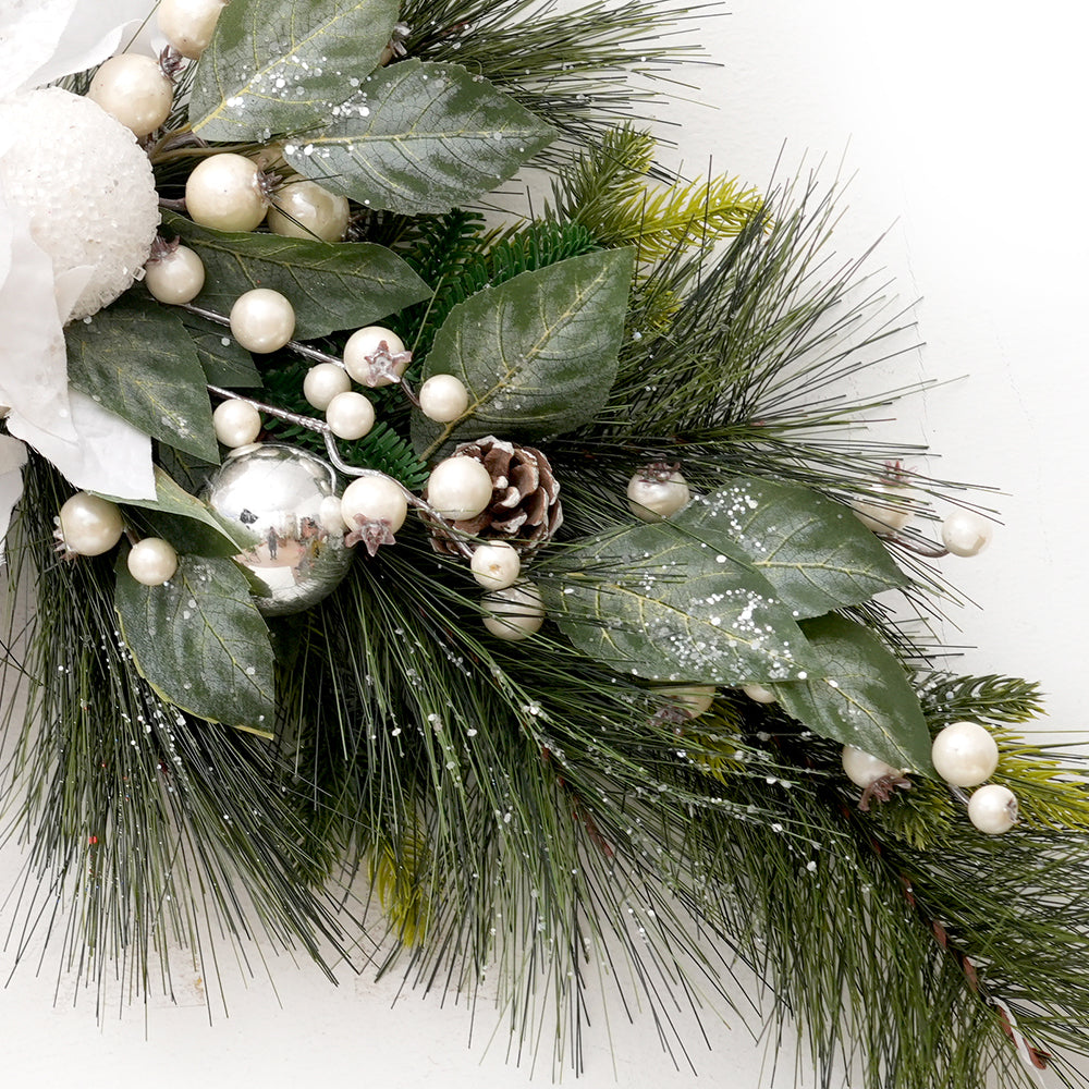 High Quality Christmas Decor Ox Horn Garland Decor Green Leaves White Flower Craft Swag for Christmas Decorations