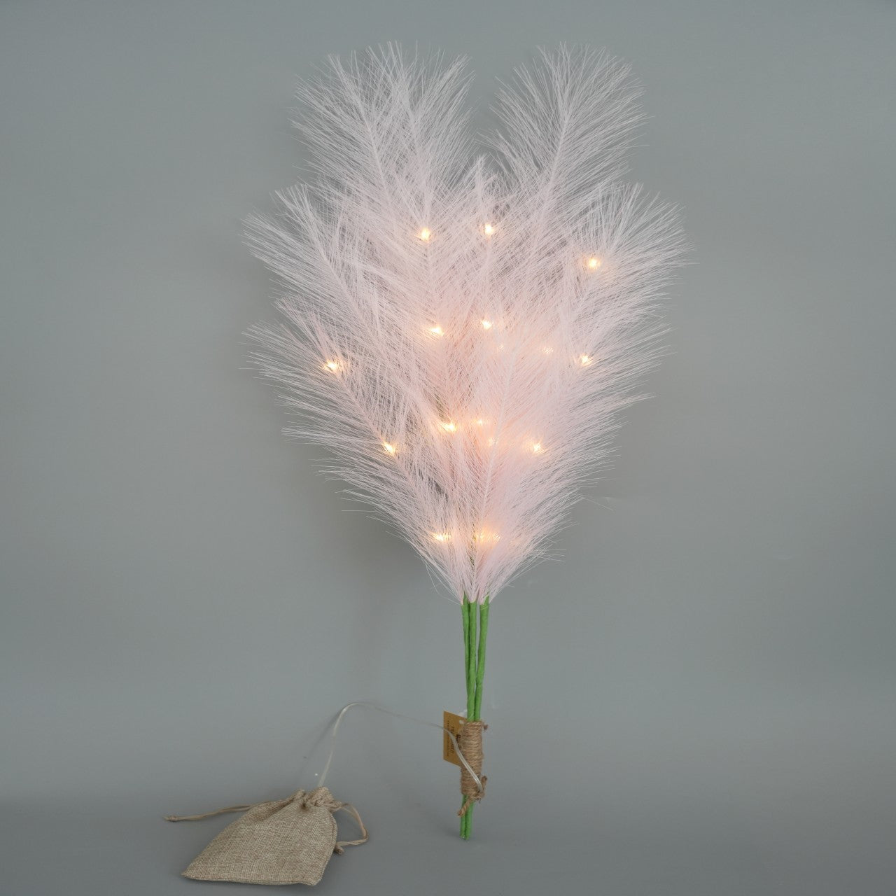 High Quality 31.5inch Artificial Pampas Grass With LED Light Pampas Set of 3(3w/lit ) Pampas Decor for Wedding Home Party Decoration