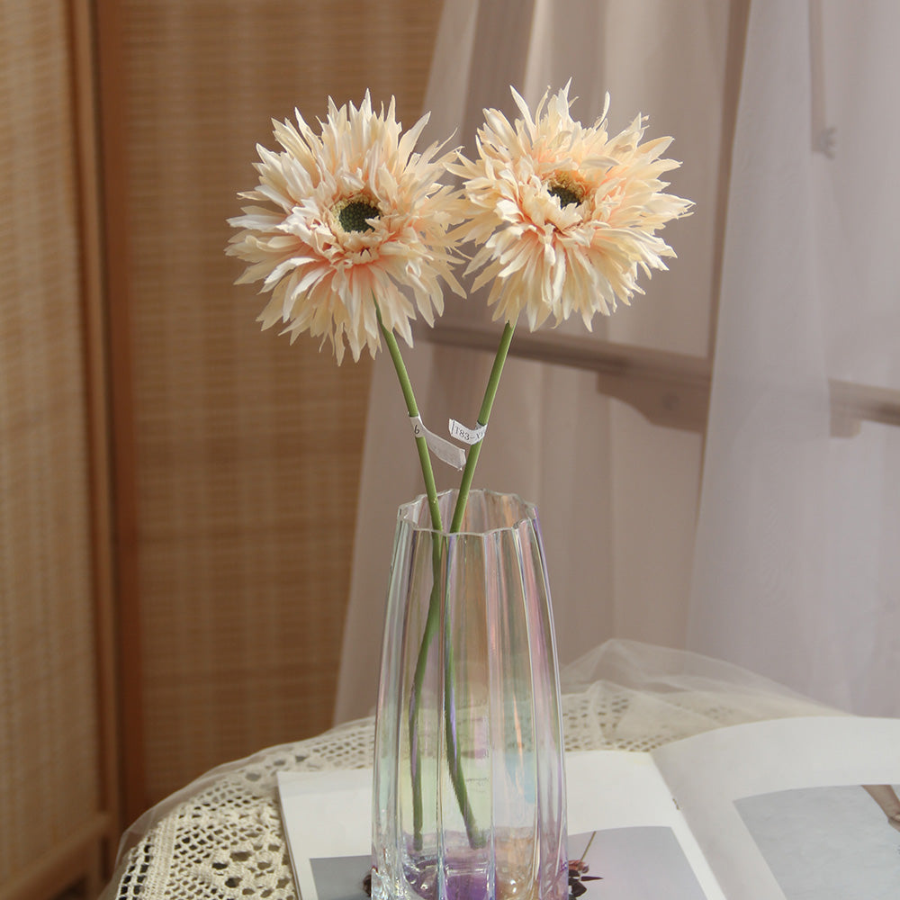 Wholesale Artificial Plastic African Daisy Silk Flowers Home Wedding Decoration Silk Decorative Simulation Manufacturer Flowers
