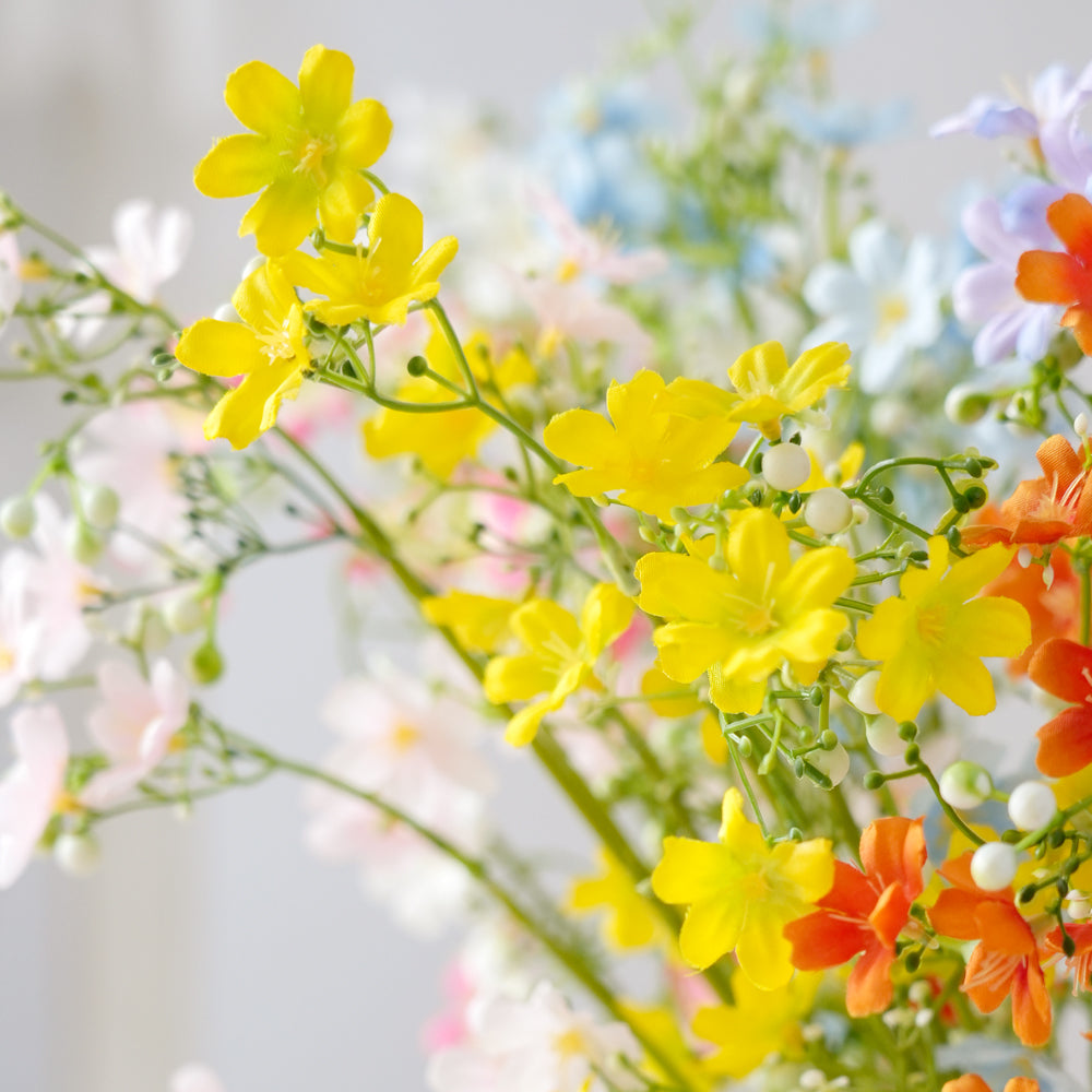Factory Wholesale Artificial Silk Flower Arrangements for Spring Summer Floral Sprig Decorative Wedding Home Graduation Stem