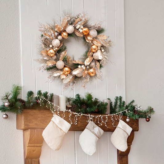 Hot Sale Artificial Grass Christmas Wreath With Plastic Christmas Ball Decorative Wreaths For Christmas Decorations
