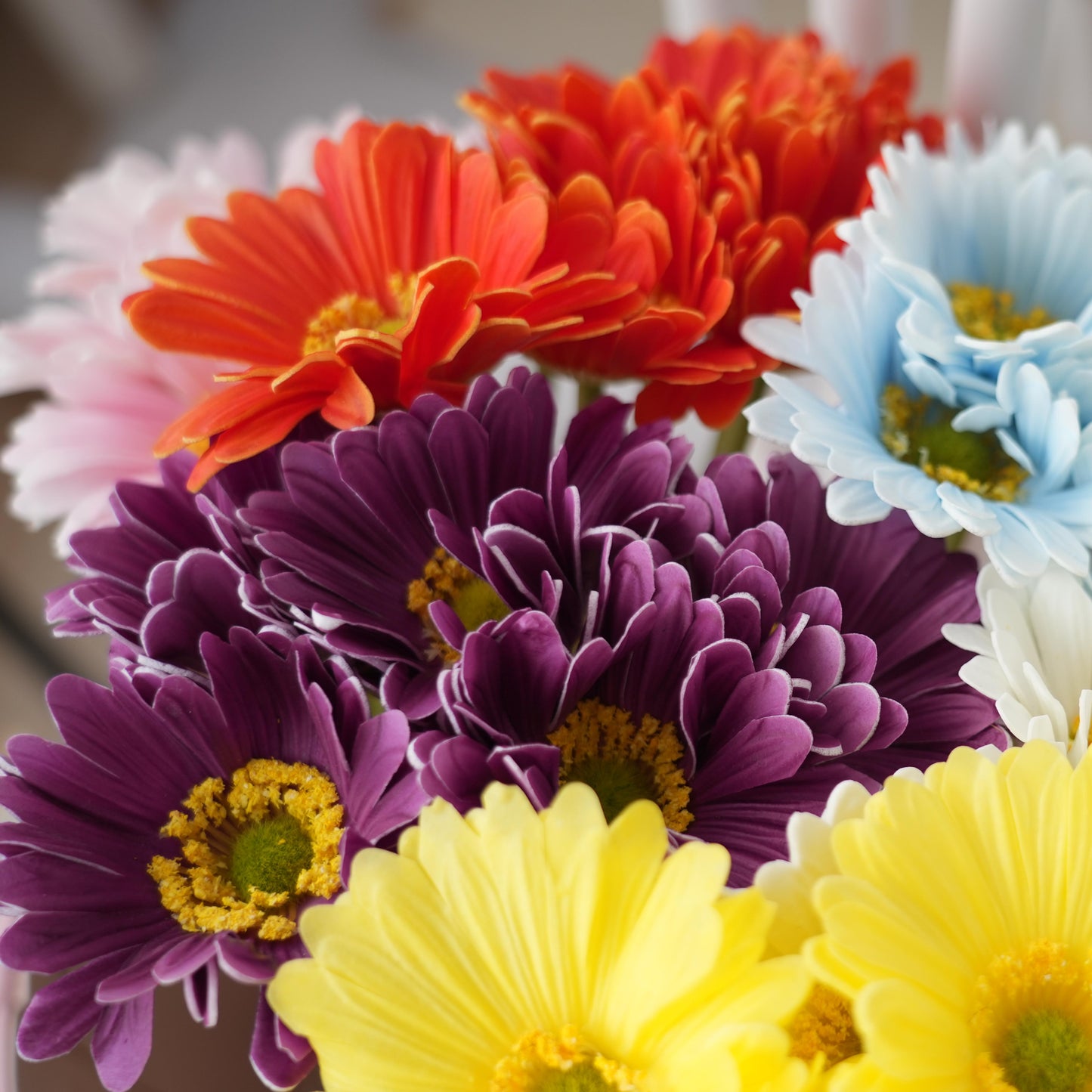 Wholesale PU 5Heads Artificial Chrysanthemum Flower Multicolour Gerbera Decorative Flowers for Home Garden Coffe Shop Decoration
