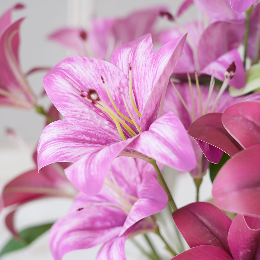 2025 China Lily Artificial Flower 3-Head Lily Silk Flower Long Branches Floral Arrangement for Wedding Party Home Decorations