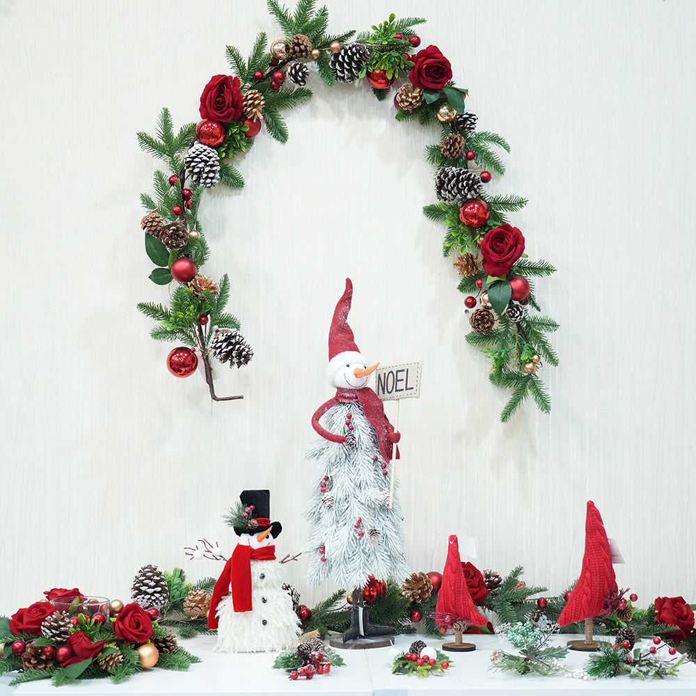 New Arrivals Artificial Christmas Garland 70inch Roses Flower Christmas Garland With Led Light For Christmas Decorations
