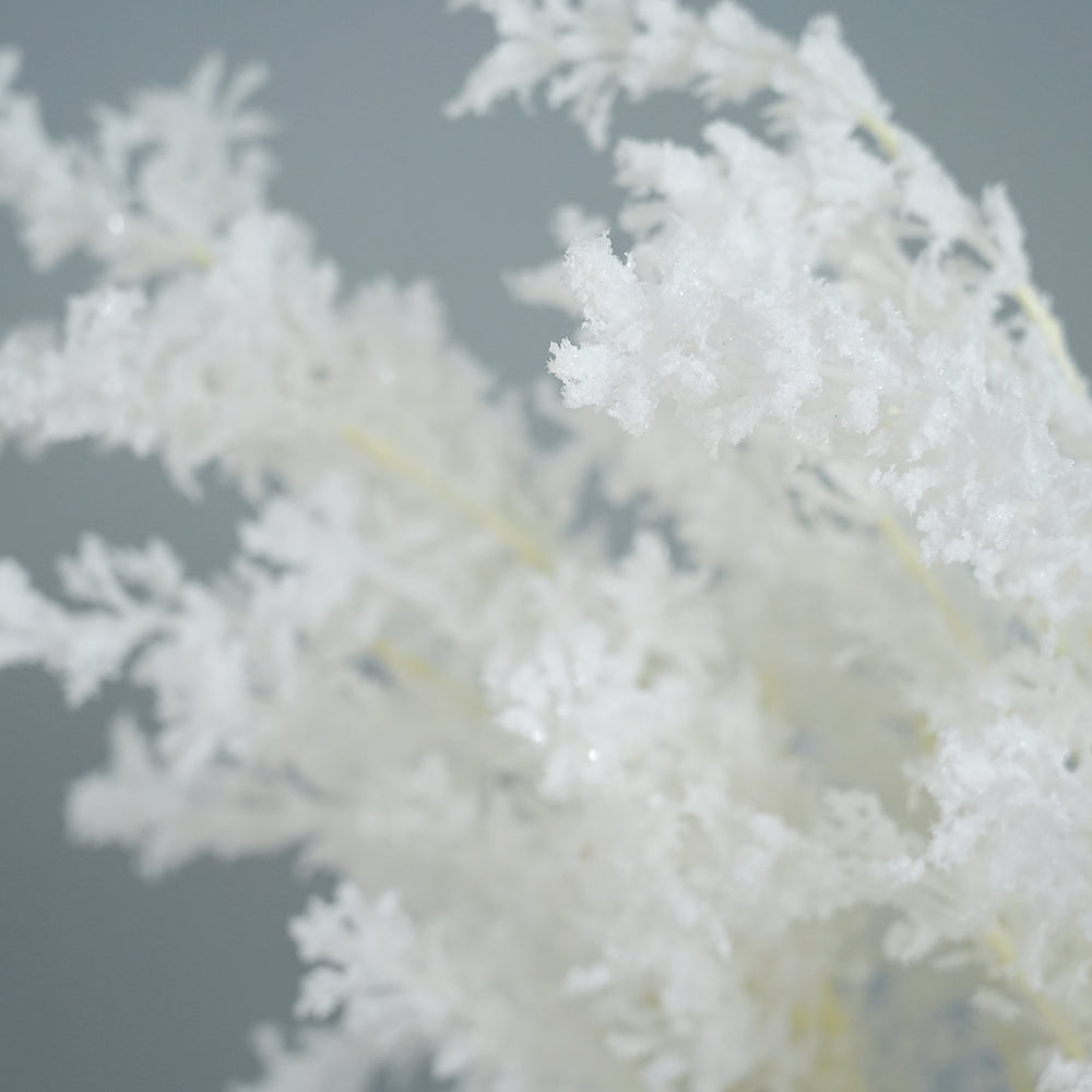 Factory Bulk Wholesale White Christmas Frosty Branches Artificial Long Branches Decorative Flowers for Christmas Decor
