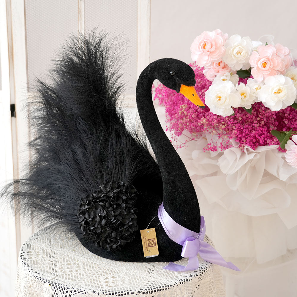 Modern Luxury Lifelike Artificial Swan Original Design Handmade Swan Artificial Animal Decoration For Party Home Decor Craft