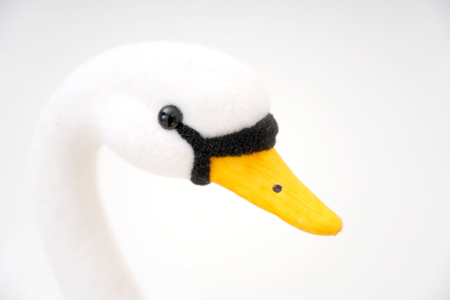 Modern Luxury White Artificial Swan Decor Handmade Swan Home Decor Animal For Home Party Decorations