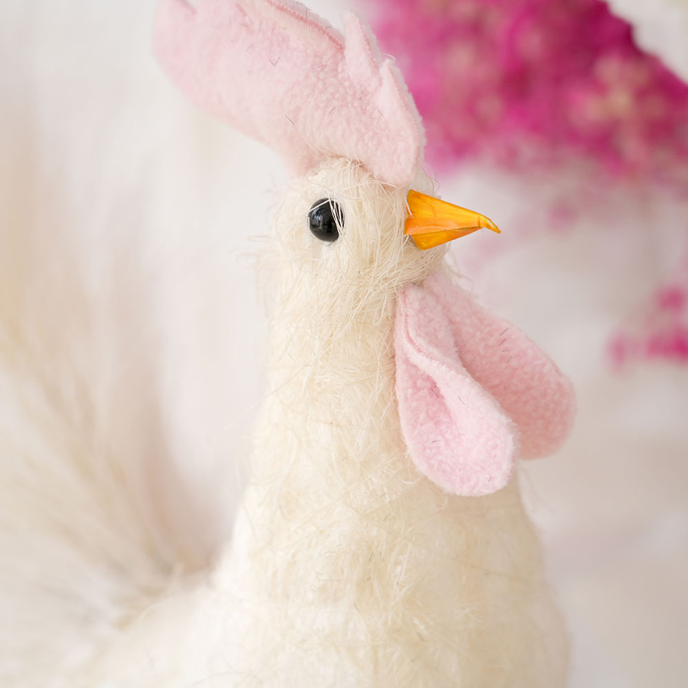 Original Design Milky White Artificial Chicken Decor Handmade Chicken Shape Home Decor Animal For Home Party Decorations