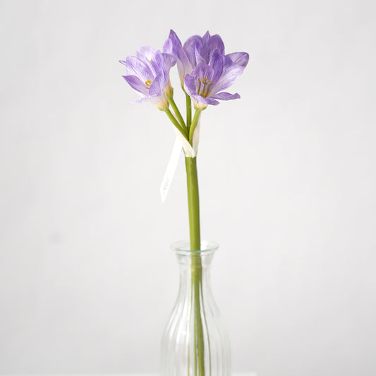 Wholesale Bush Lily Artificial Flowers Decorative Flowers Floral Spray for Home Garden Decoration