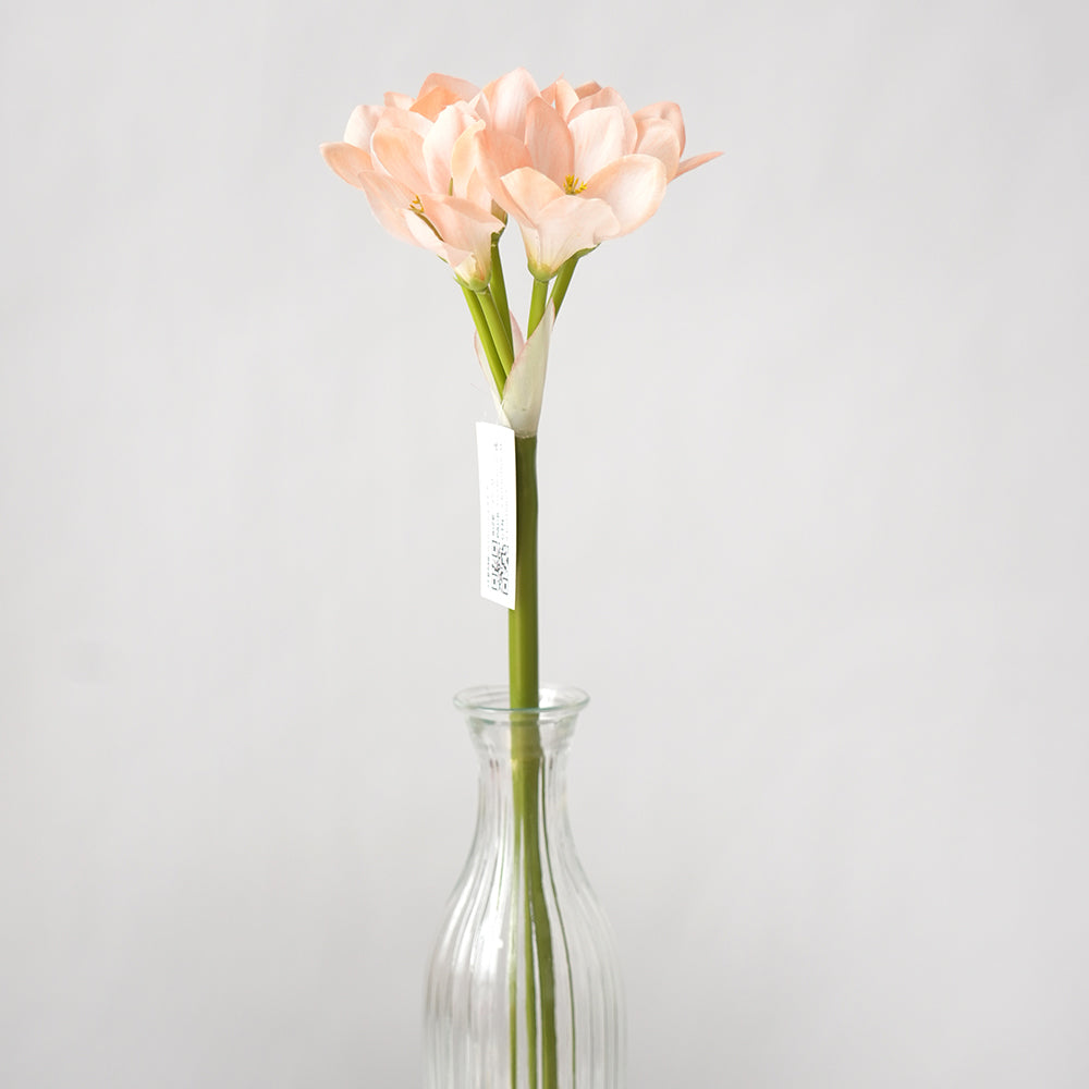 Wholesale Bush Lily Artificial Flowers Decorative Flowers Floral Spray for Home Garden Decoration