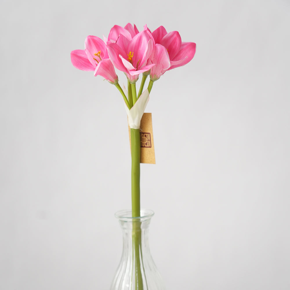 Wholesale Bush Lily Artificial Flowers Decorative Flowers Floral Spray for Home Garden Decoration