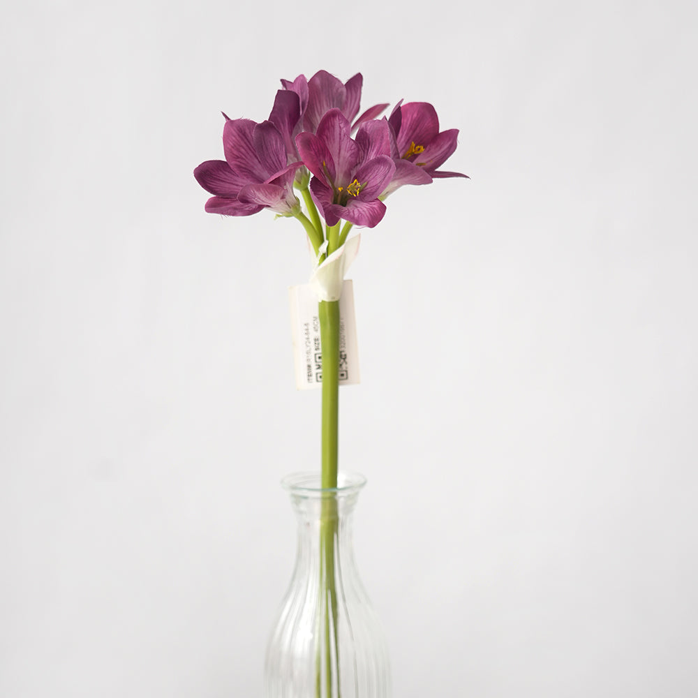 Wholesale Bush Lily Artificial Flowers Decorative Flowers Floral Spray for Home Garden Decoration