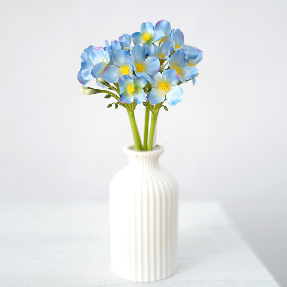 Wholesale Artificial Flower Narcissus Tung Tree Flower Silk Flower for Home Wedding Decorations