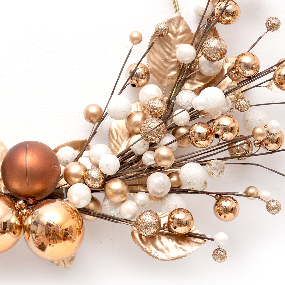 Popular Artificial Christmas Berry Wreath Plastic Christmas Balls and Leaves Iron Wire Decorative Wreaths For Christmas Decor