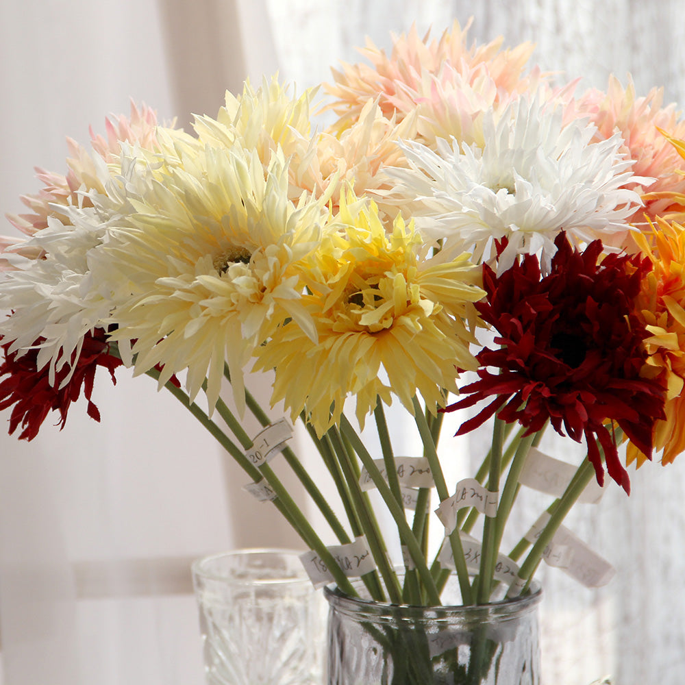 Wholesale Artificial Plastic African Daisy Silk Flowers Home Wedding Decoration Silk Decorative Simulation Manufacturer Flowers