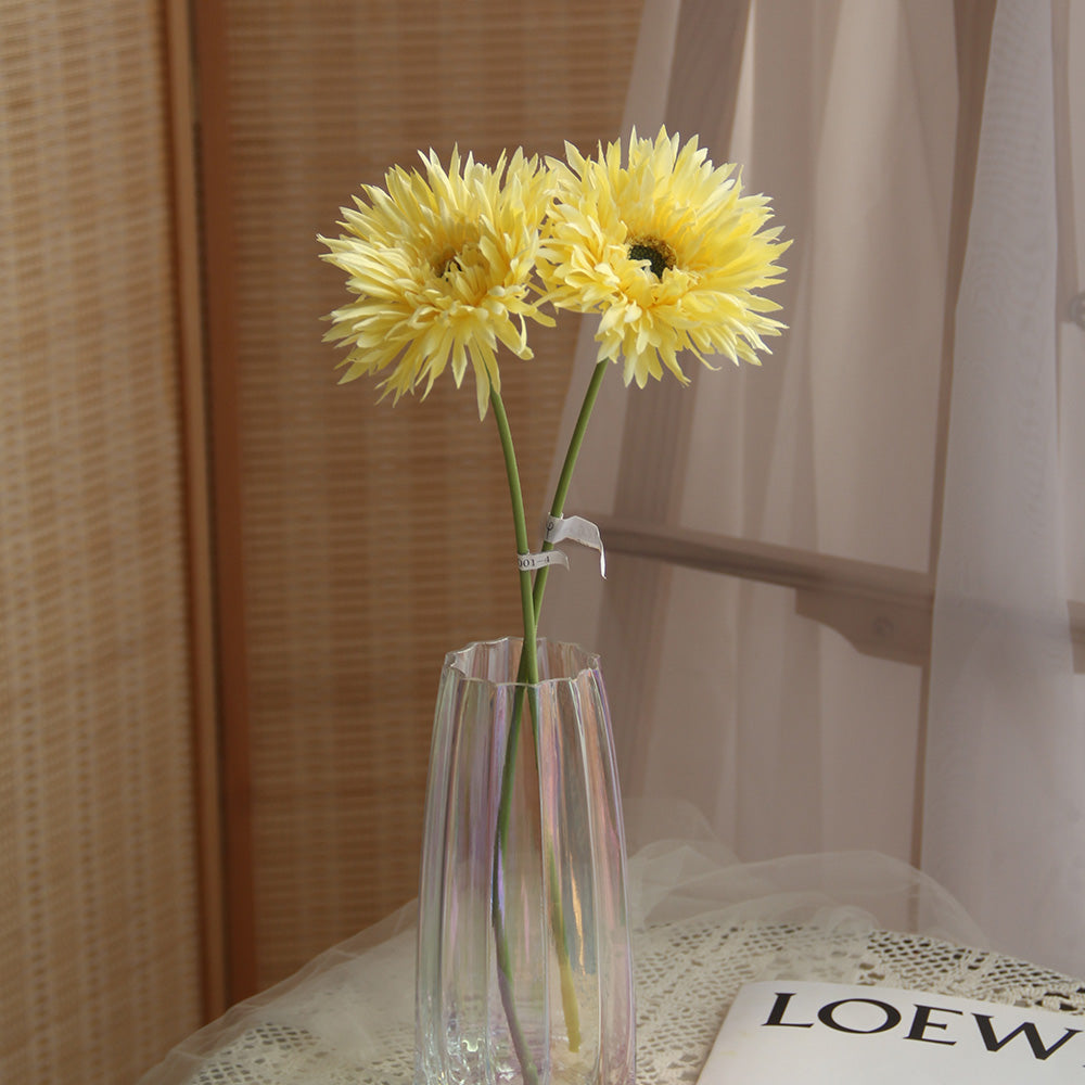 Wholesale Artificial Plastic African Daisy Silk Flowers Home Wedding Decoration Silk Decorative Simulation Manufacturer Flowers