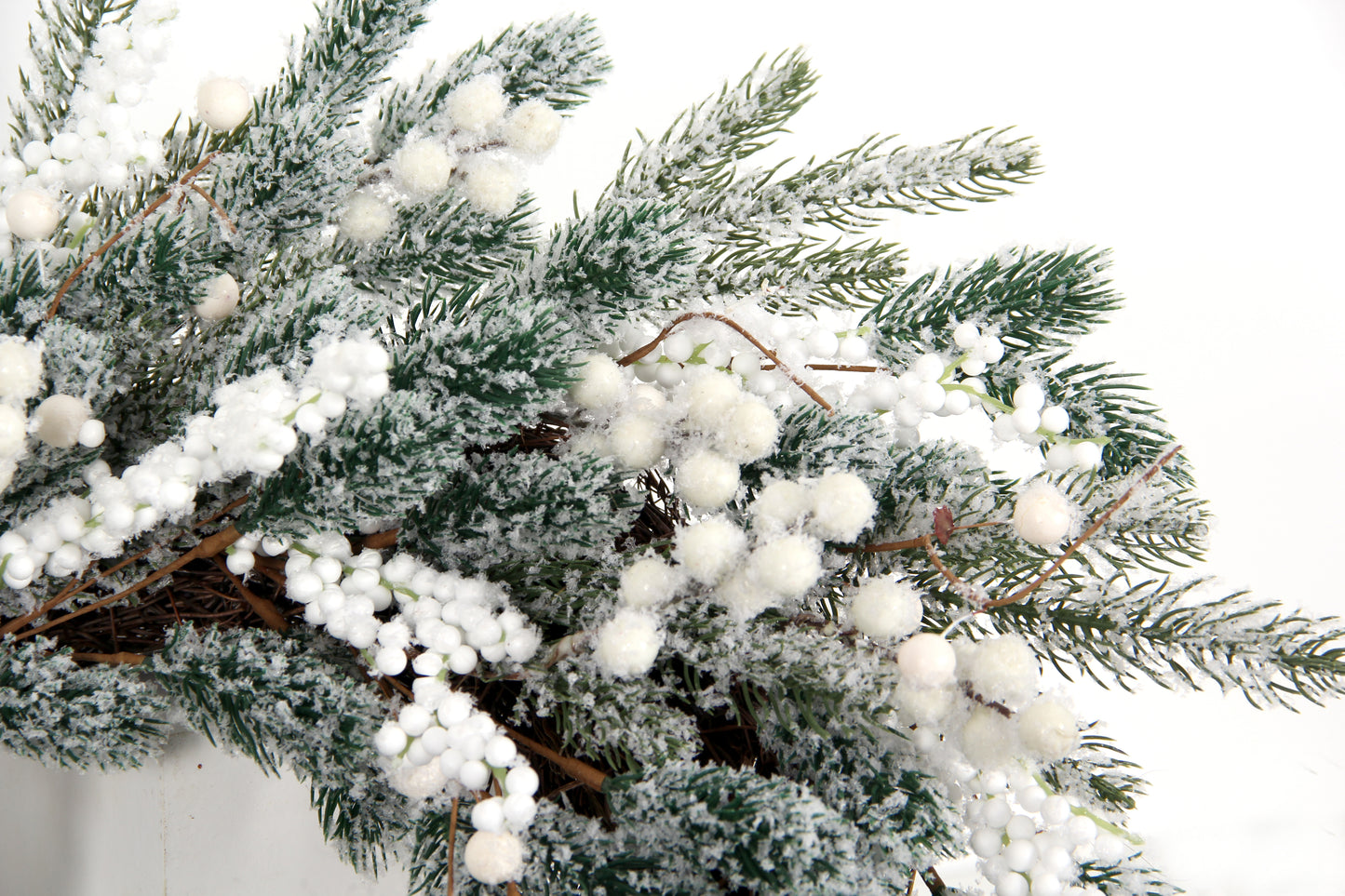 Artificial Christmas Wreath, 24" Grapevine Flocked Glitter Wreath with White Berries for Decoration